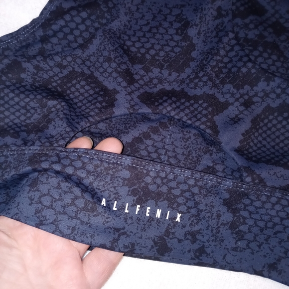 All Fenix | Navy Snake Long Bra Snakeskin Print Sports Bra Size Small - Picture 7 of 10
